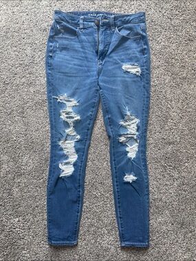 American Eagle Outfitters Medium Wash Distressed Super Hi-Rise Jegging